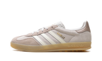 Gazelle Indoor WMNS "Light Brown / Off White / Gum" HQ2662