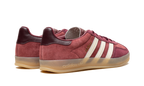 Gazelle Indoor WMNS "Shadow Red Off White" HQ2661