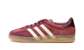 Gazelle Indoor WMNS "Shadow Red Off White" HQ2661