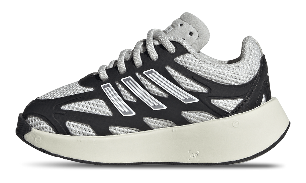 Adizero Aruku TD "Core Black / Cloud White / Grey One" JP8738