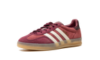 Gazelle Indoor WMNS "Shadow Red Off White" HQ2661